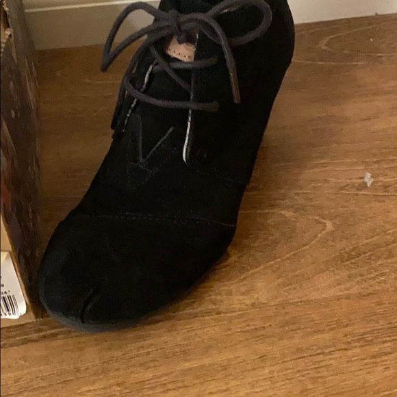 Toms Desert Wedge shoes - Picture 2 of 3